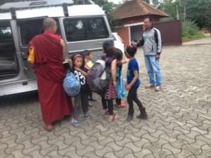 arrivo bambini a padma 1